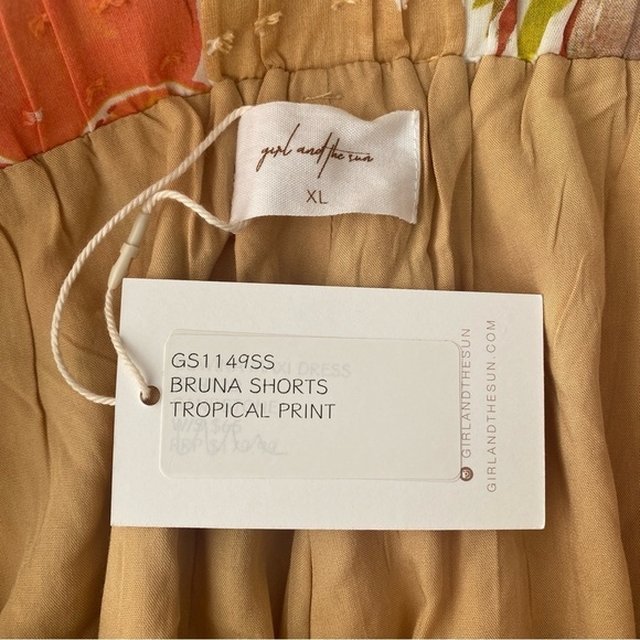 NWT Girl and the Sun Shorts 100% Cotton Floral Tropical Print Size XL - Picture 6 of 10